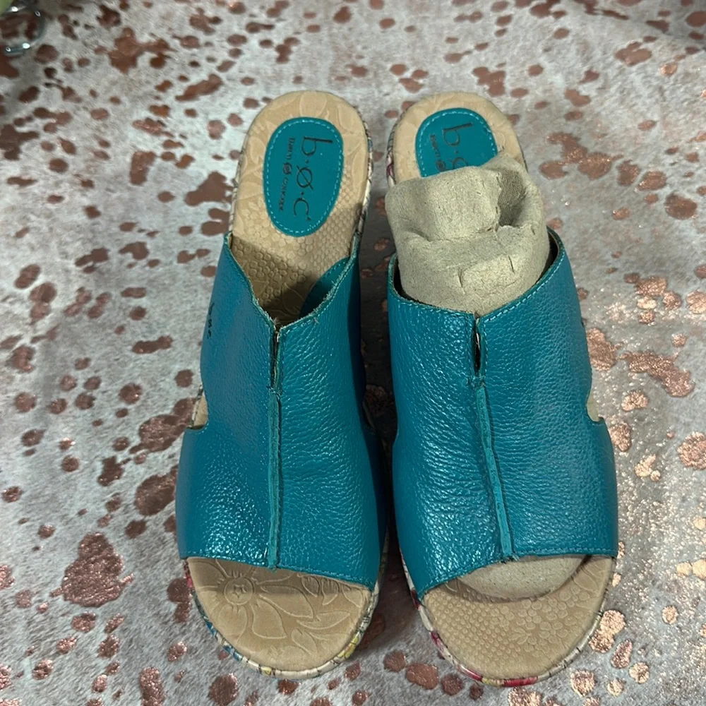 b.o.c. Women's Blue Wedge Sandals - Picture 1 of 6
